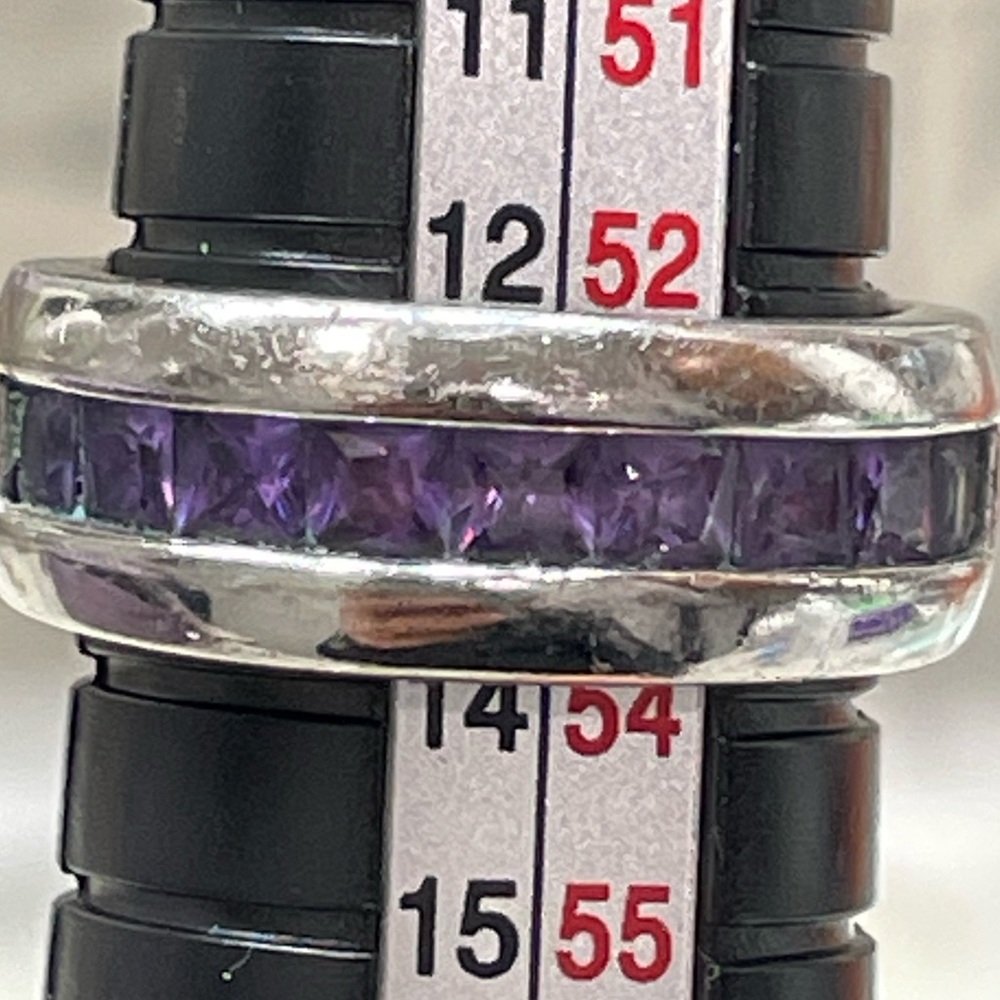 Elegant Silver and Purple Gemstone Ring